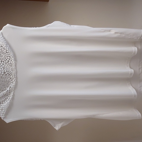 Chico's Travelers 3/4 Sleeve White Lacy Overlay Top - Picture 7 of 9